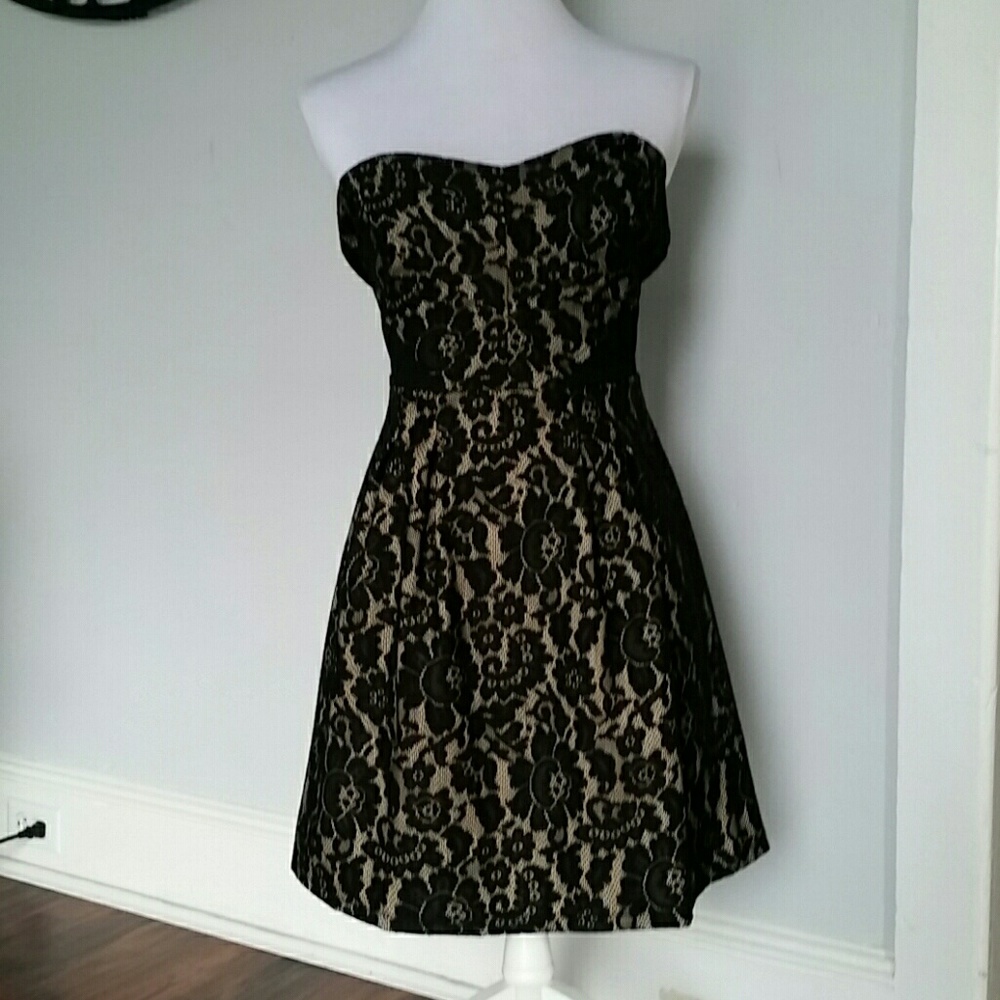 Lace dress